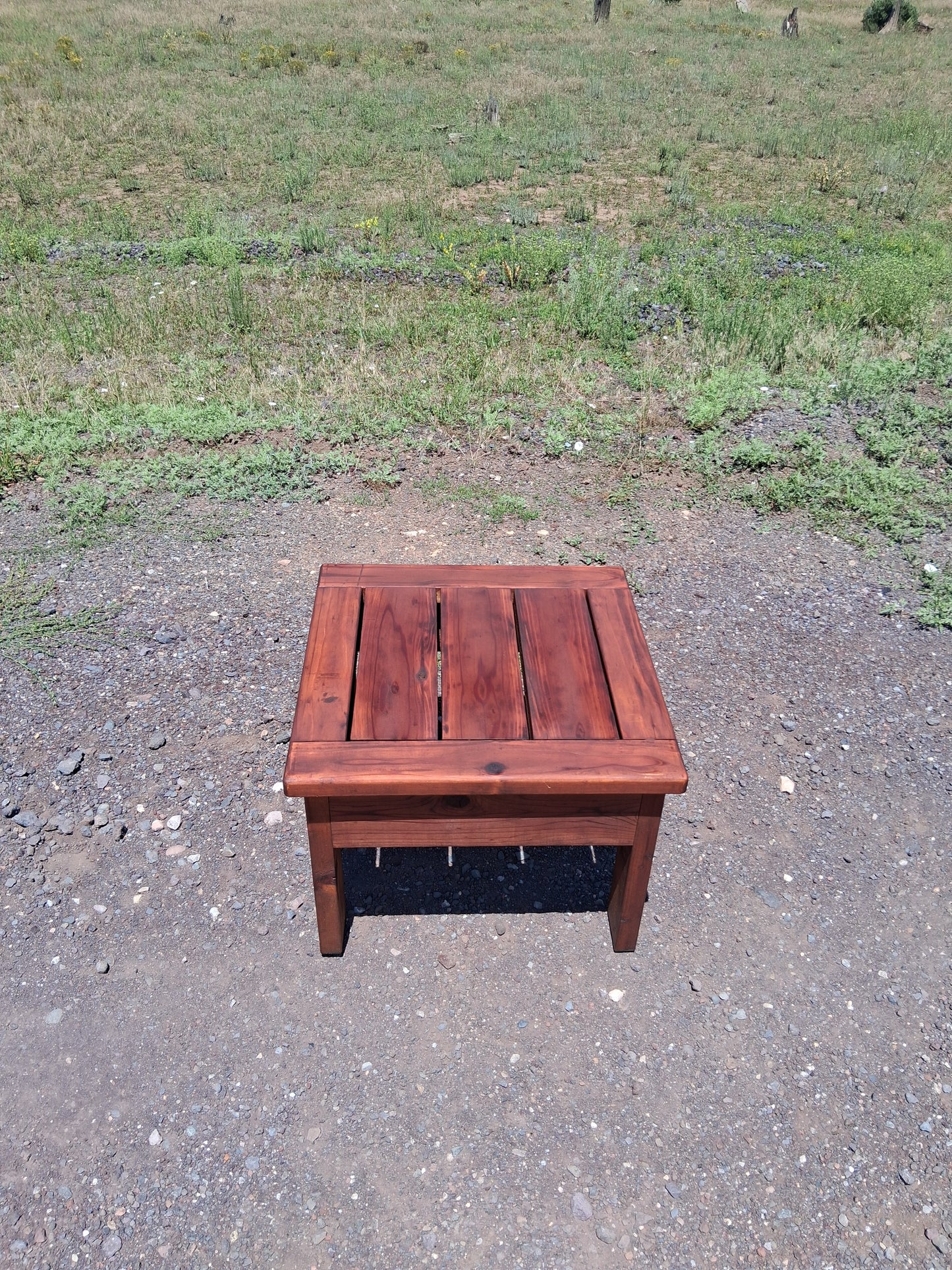 Redwood End Table 24"x24"x18" in Mahogany Stain